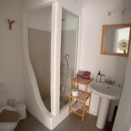 Aviola Mykonos * 法蒂亚