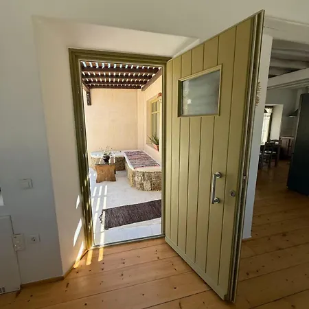 Aviola Mykonos فتيليا